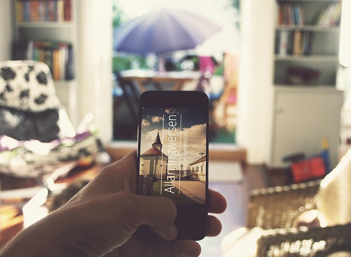 16 Free iPhone Psd Mockups For Your Beautiful Memories Preview