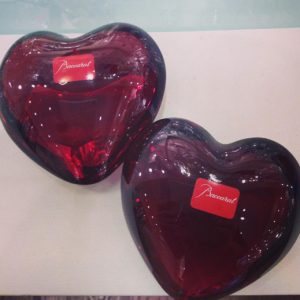 Baccarat-Crystal-Red-Puffed-Heart-Paperweight-from-Jomashop